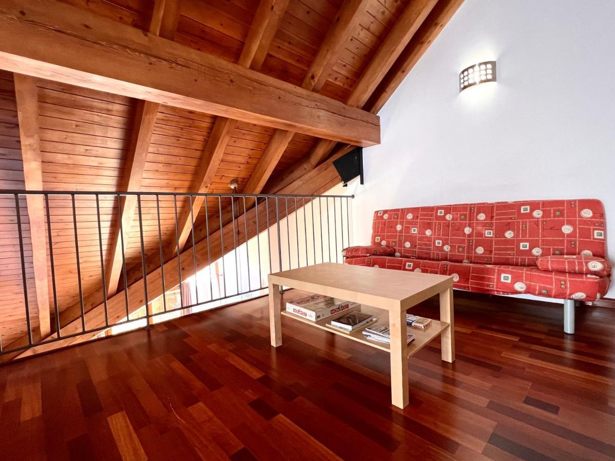 Apartament La Noguera - L'Amfitriona Rialp Exterior photo